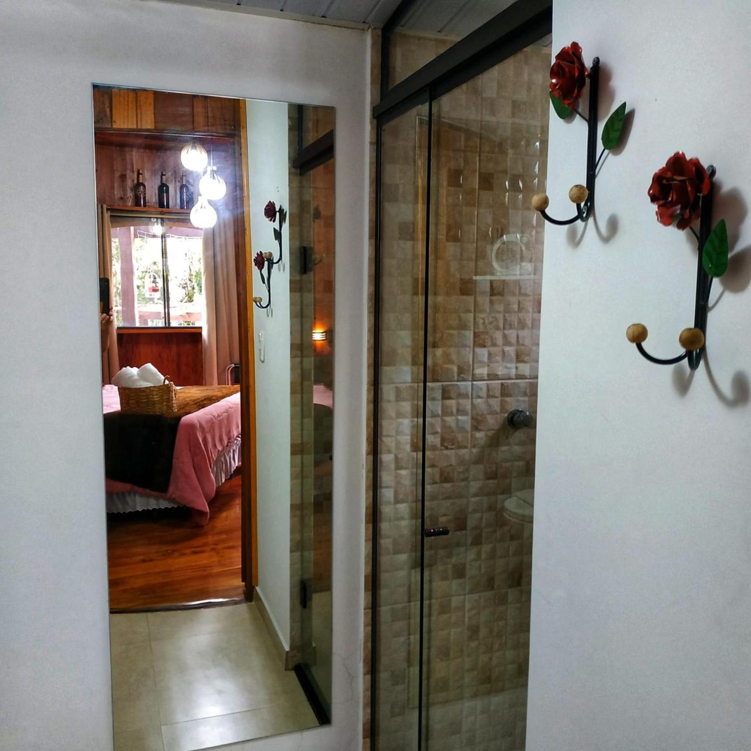 Chale Tematico Em Pipa De Vinho - Parada Da Pipa Chales Canela Oda fotoğraf